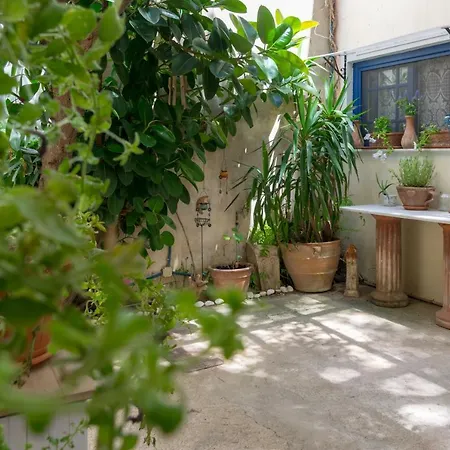 Cozy House With Garden Near The Old Town & Beach Διαμέρισμα
