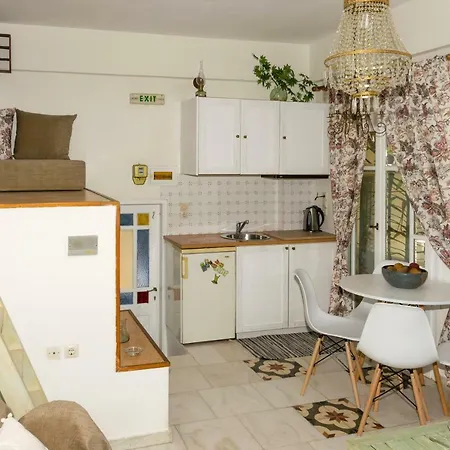 Cozy House With Garden Near The Old Town & Beach Chania (Crete)